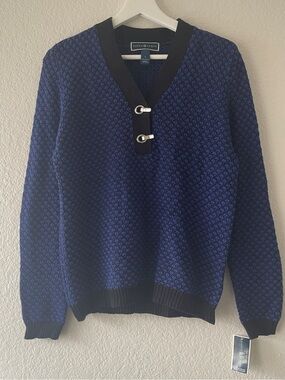 Karen Scott Women’s Blue and Black V-Neck Knit Sweater with Toggle Closures
